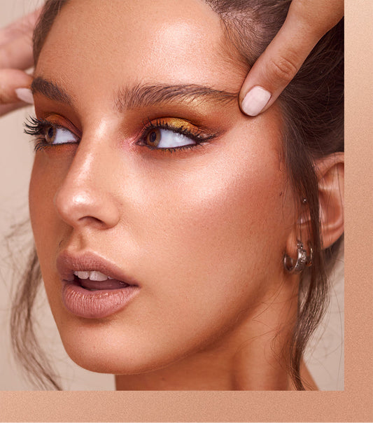 O.TWO.O EYE ESSENCE PALETTE (28 COLORS EYESHADOW)