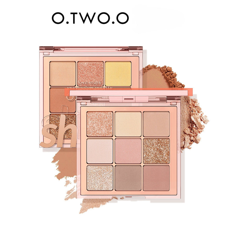 O.TWO.O LOVE MARK EYESHADOW PALETTE