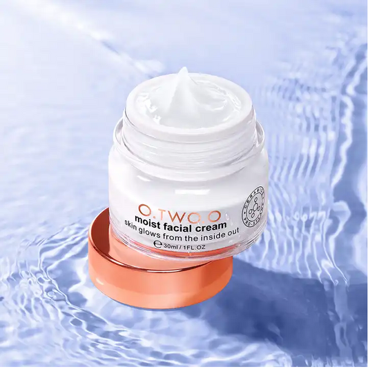 O.TWO.O ULTRA MOIST GLOSS FACIAL CREAM