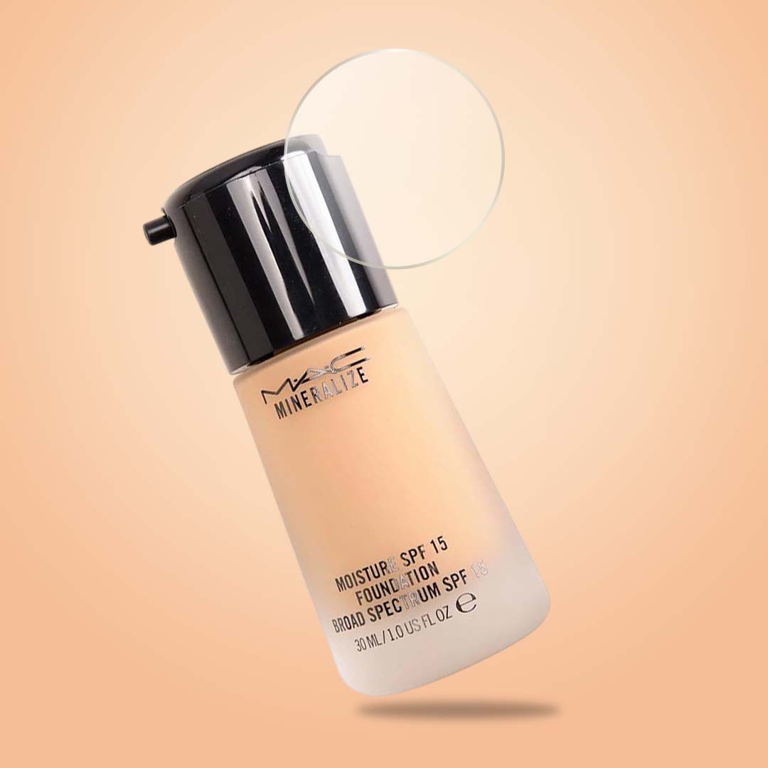MAC Mineralize Moisture SPF 15 Foundation