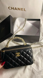 Chanel Lambskin Quilted Pearl Crush Small Vanity Case With Chain Black ( Box Packaging )