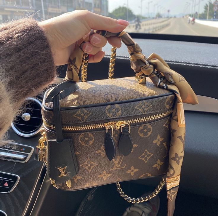 Louis Vuitton Reverse Monogram Vanity Chain Pouch Beige Brown with Box Packaging